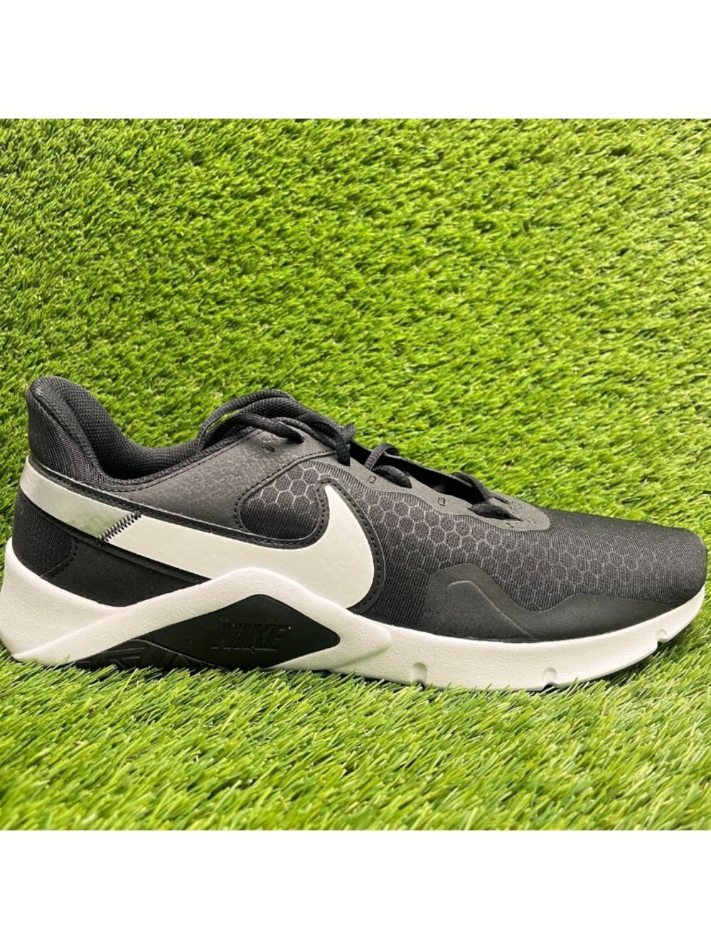 Nike Legend Essential 2 Mens Size 14 Black White Athletic Running Shoes Sneakers